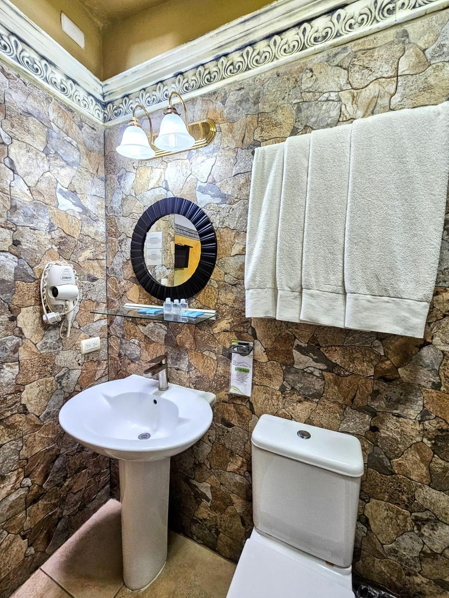 Antigua Inn Hotel Guatemala City Eksteriør bilde
