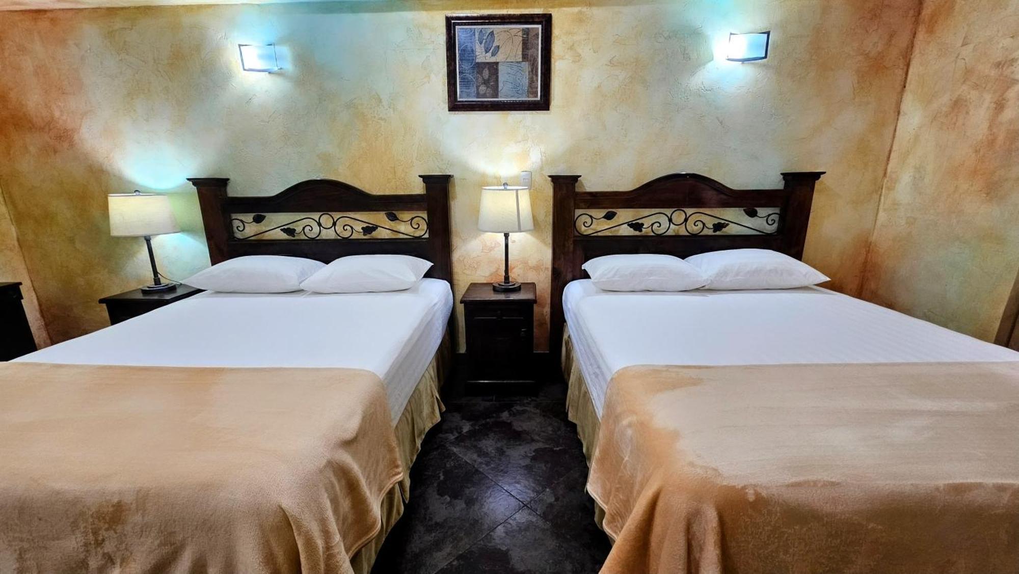 Antigua Inn Hotel Guatemala City Eksteriør bilde
