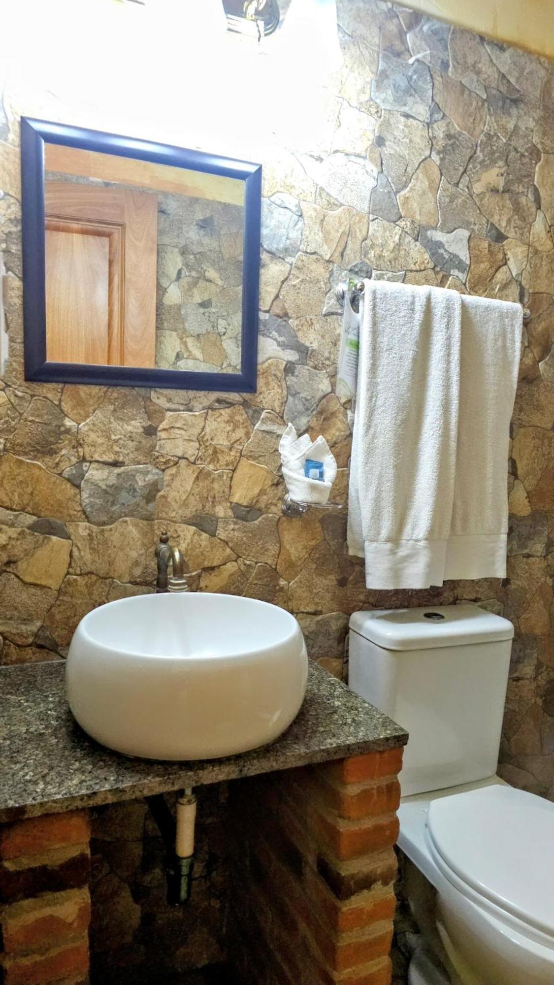 Antigua Inn Hotel Guatemala City Eksteriør bilde